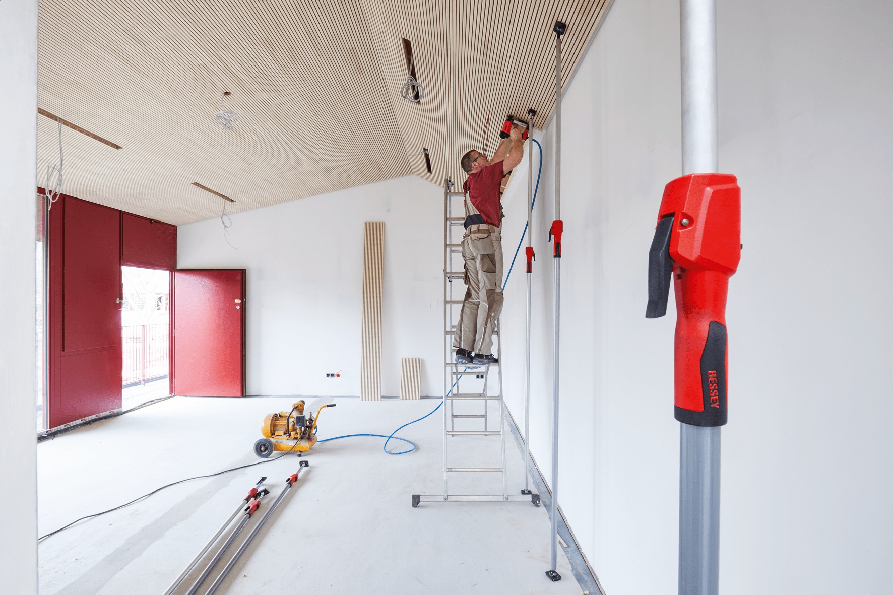 Decken- und Montagestütze STE mit Pumpgriff STE BESSEY
